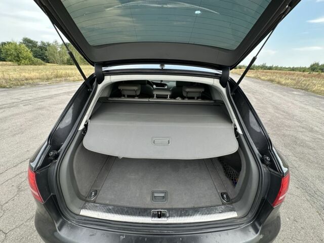 Серый Ауди А4, объемом двигателя 2.7 л и пробегом 456 тыс. км за 4700 $, фото 1 на Automoto.ua