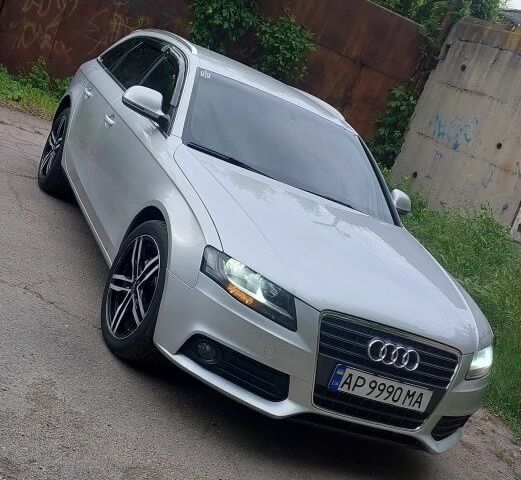 Сірий Ауді А4, об'ємом двигуна 2 л та пробігом 260 тис. км за 7500 $, фото 1 на Automoto.ua