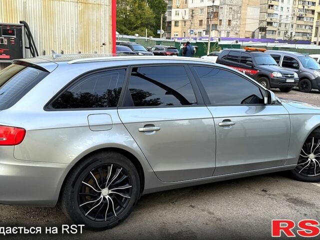 Сірий Ауді А4, об'ємом двигуна 2 л та пробігом 300 тис. км за 9400 $, фото 4 на Automoto.ua
