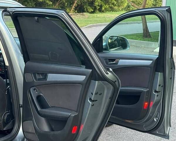 Сірий Ауді А4, об'ємом двигуна 2 л та пробігом 274 тис. км за 10000 $, фото 26 на Automoto.ua
