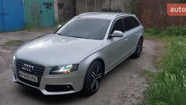 Сірий Ауді А4, об'ємом двигуна 2 л та пробігом 260 тис. км за 7800 $, фото 1 на Automoto.ua