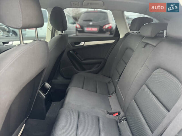 Сірий Ауді А4, об'ємом двигуна 1.8 л та пробігом 190 тис. км за 7999 $, фото 24 на Automoto.ua