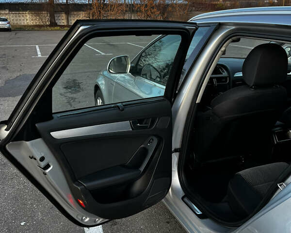 Серый Ауди А4, объемом двигателя 2 л и пробегом 246 тыс. км за 9500 $, фото 11 на Automoto.ua