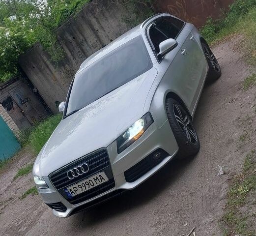 Сірий Ауді А4, об'ємом двигуна 2 л та пробігом 260 тис. км за 7500 $, фото 6 на Automoto.ua