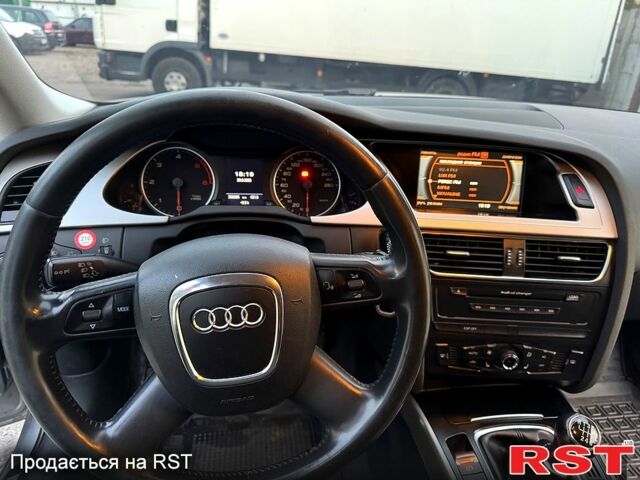 Сірий Ауді А4, об'ємом двигуна 2 л та пробігом 300 тис. км за 9400 $, фото 8 на Automoto.ua