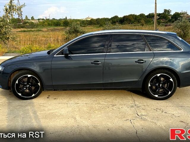 Сірий Ауді А4, об'ємом двигуна 2 л та пробігом 250 тис. км за 9999 $, фото 1 на Automoto.ua