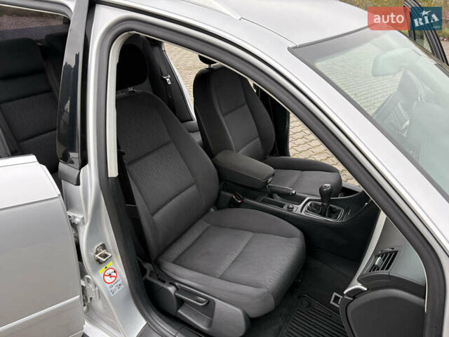 Серый Ауди А4, объемом двигателя 1.6 л и пробегом 196 тыс. км за 6750 $, фото 25 на Automoto.ua