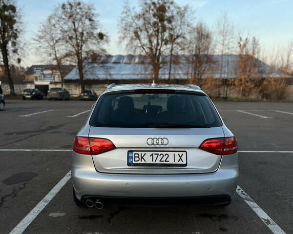 Серый Ауди А4, объемом двигателя 2 л и пробегом 246 тыс. км за 9500 $, фото 3 на Automoto.ua