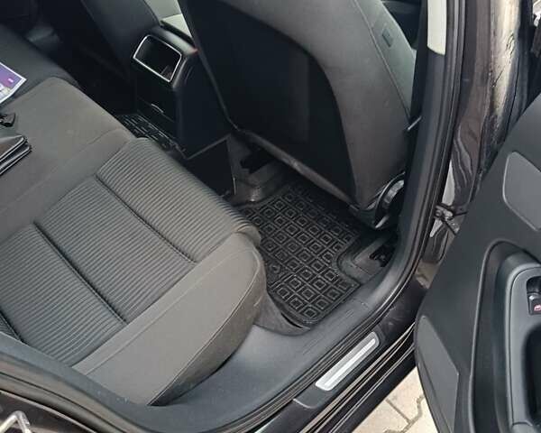 Сірий Ауді А4, об'ємом двигуна 2 л та пробігом 235 тис. км за 9900 $, фото 14 на Automoto.ua