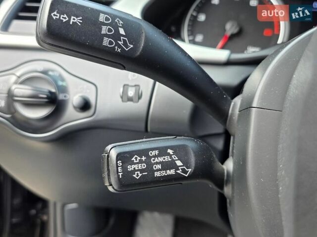 Серый Ауди А4, объемом двигателя 1.8 л и пробегом 190 тыс. км за 9200 $, фото 13 на Automoto.ua