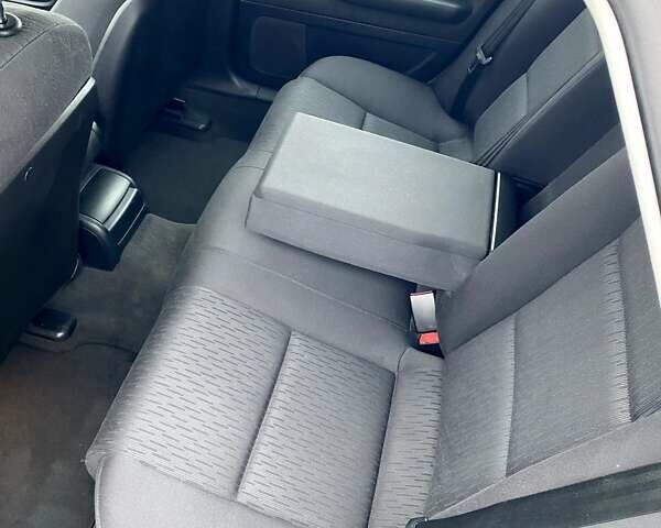 Сірий Ауді А4, об'ємом двигуна 1.6 л та пробігом 198 тис. км за 6900 $, фото 19 на Automoto.ua