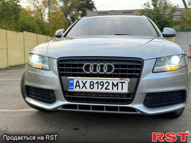Сірий Ауді А4, об'ємом двигуна 2 л та пробігом 300 тис. км за 9400 $, фото 1 на Automoto.ua