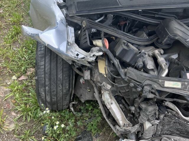 Сірий Ауді А4, об'ємом двигуна 2 л та пробігом 280 тис. км за 1694 $, фото 5 на Automoto.ua