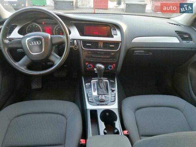 Серый Ауди А4, объемом двигателя 1.8 л и пробегом 213 тыс. км за 8700 $, фото 8 на Automoto.ua