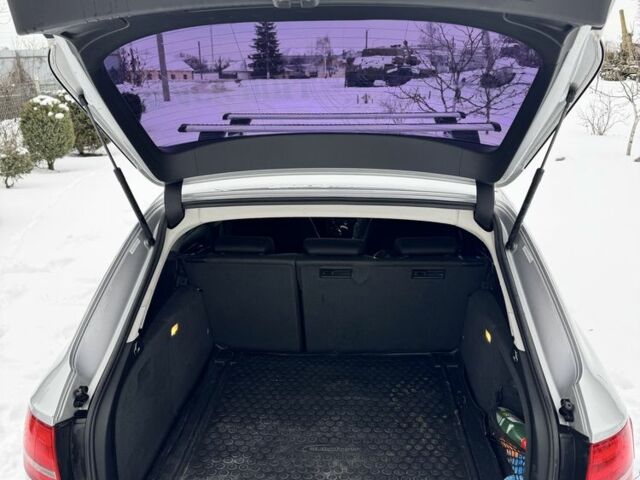 Сірий Ауді А4, об'ємом двигуна 2 л та пробігом 328 тис. км за 9500 $, фото 4 на Automoto.ua