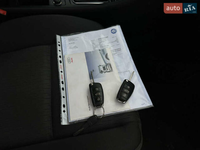 Серый Ауди А4, объемом двигателя 1.6 л и пробегом 237 тыс. км за 7000 $, фото 44 на Automoto.ua