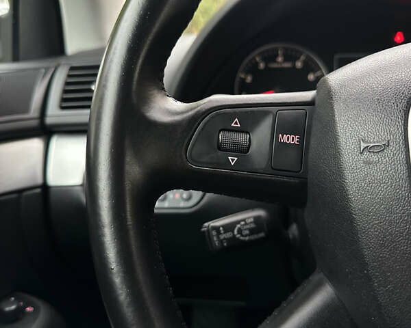 Сірий Ауді А4, об'ємом двигуна 1.8 л та пробігом 223 тис. км за 7200 $, фото 53 на Automoto.ua