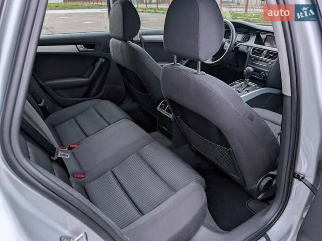Сірий Ауді А4, об'ємом двигуна 2 л та пробігом 260 тис. км за 9250 $, фото 40 на Automoto.ua