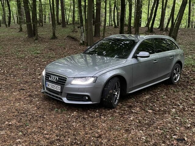 Серый Ауди А4, объемом двигателя 2 л и пробегом 370 тыс. км за 10500 $, фото 1 на Automoto.ua