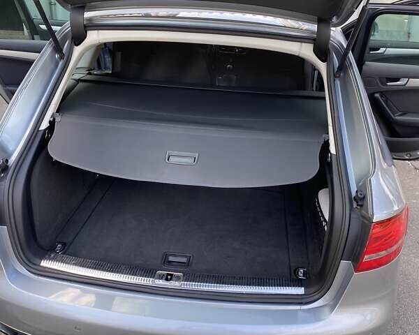 Серый Ауди А4, объемом двигателя 1.8 л и пробегом 204 тыс. км за 8100 $, фото 21 на Automoto.ua