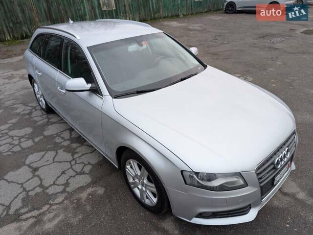 Сірий Ауді А4, об'ємом двигуна 2 л та пробігом 260 тис. км за 9250 $, фото 15 на Automoto.ua