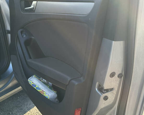 Серый Ауди А4, объемом двигателя 1.8 л и пробегом 310 тыс. км за 8500 $, фото 6 на Automoto.ua