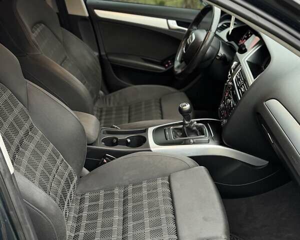 Серый Ауди А4, объемом двигателя 1.97 л и пробегом 315 тыс. км за 7999 $, фото 5 на Automoto.ua