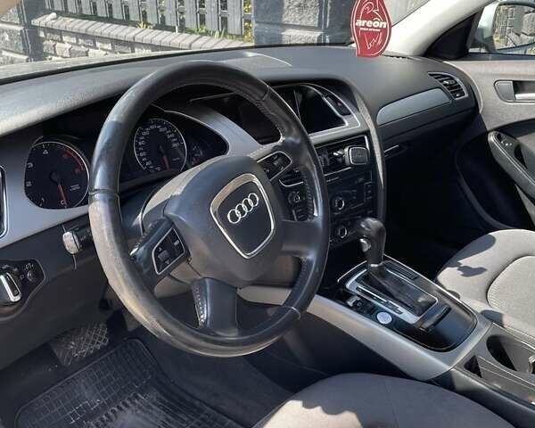 Сірий Ауді А4, об'ємом двигуна 2 л та пробігом 370 тис. км за 10200 $, фото 6 на Automoto.ua