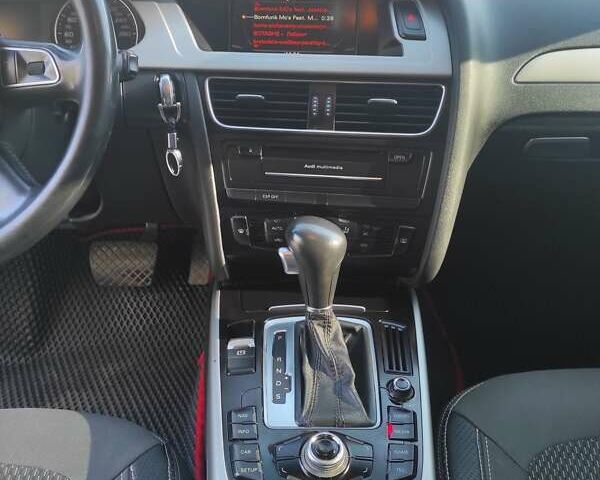 Серый Ауди А4, объемом двигателя 2 л и пробегом 228 тыс. км за 10200 $, фото 12 на Automoto.ua