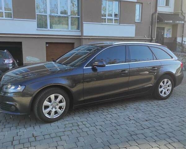 Серый Ауди А4, объемом двигателя 2 л и пробегом 228 тыс. км за 10200 $, фото 4 на Automoto.ua