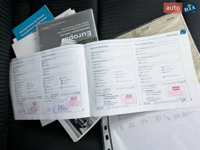 Сірий Ауді А4, об'ємом двигуна 2 л та пробігом 260 тис. км за 9250 $, фото 48 на Automoto.ua