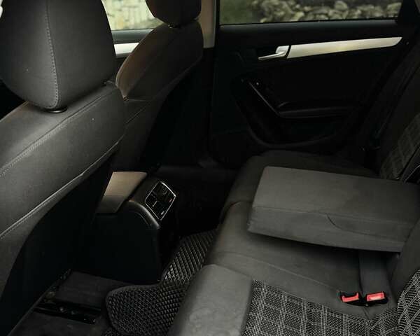 Серый Ауди А4, объемом двигателя 1.97 л и пробегом 315 тыс. км за 7999 $, фото 8 на Automoto.ua