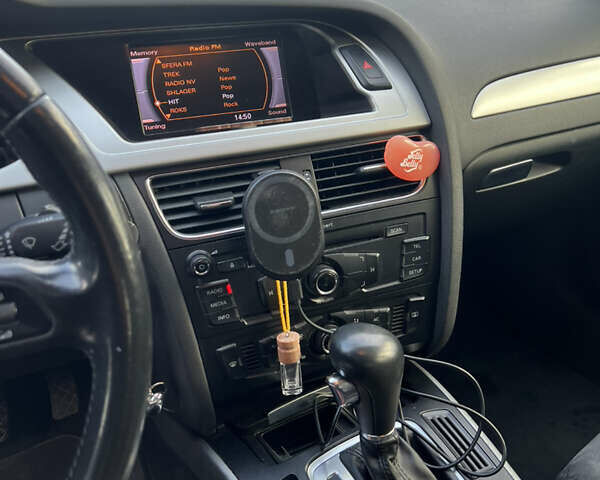 Сірий Ауді А4, об'ємом двигуна 1.8 л та пробігом 272 тис. км за 8700 $, фото 11 на Automoto.ua