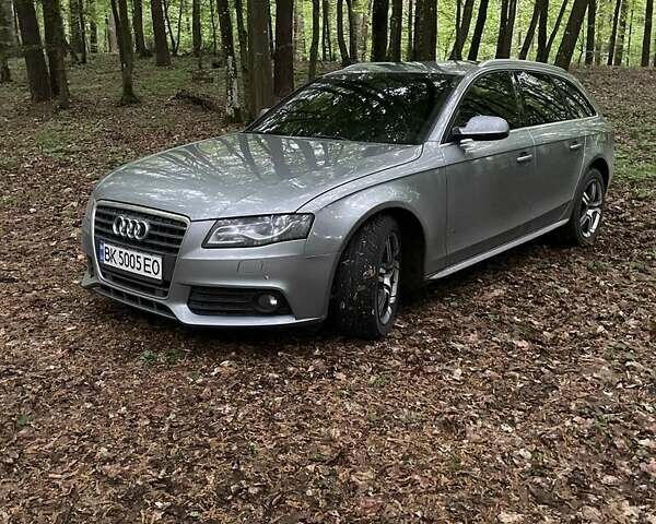 Сірий Ауді А4, об'ємом двигуна 2 л та пробігом 370 тис. км за 10200 $, фото 1 на Automoto.ua