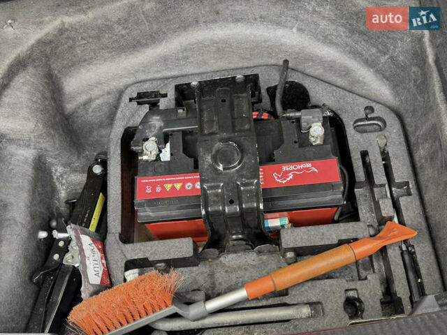 Серый Ауди А4, объемом двигателя 2 л и пробегом 294 тыс. км за 9300 $, фото 23 на Automoto.ua