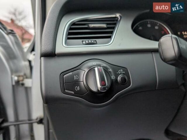 Сірий Ауді А4, об'ємом двигуна 2 л та пробігом 260 тис. км за 9250 $, фото 32 на Automoto.ua