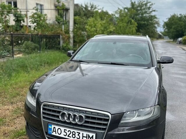 Серый Ауди А4, объемом двигателя 1.8 л и пробегом 400 тыс. км за 8000 $, фото 1 на Automoto.ua