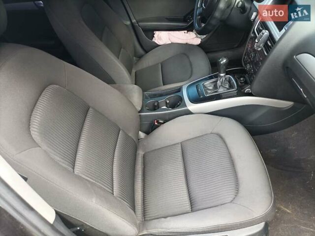 Сірий Ауді А4, об'ємом двигуна 1.8 л та пробігом 185 тис. км за 7700 $, фото 9 на Automoto.ua