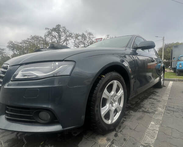 Ауді А4 2009 у Одесі на Automoto.ua Сірий Ауді А4, об'ємом двигуна 1.8 л та пробігом 229 тис. км за 8700 $, фото 6 на Automoto.ua