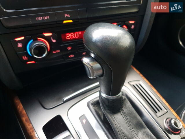 Сірий Ауді А4, об'ємом двигуна 2 л та пробігом 280 тис. км за 13900 $, фото 51 на Automoto.ua