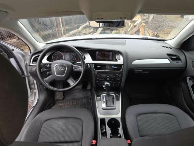 Серый Ауди А4, объемом двигателя 2 л и пробегом 226 тыс. км за 4068 $, фото 4 на Automoto.ua