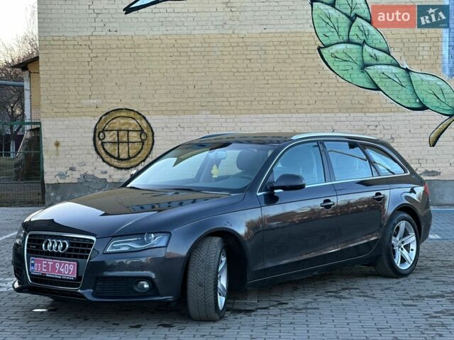 Сірий Ауді А4, об'ємом двигуна 2 л та пробігом 221 тис. км за 9000 $, фото 3 на Automoto.ua