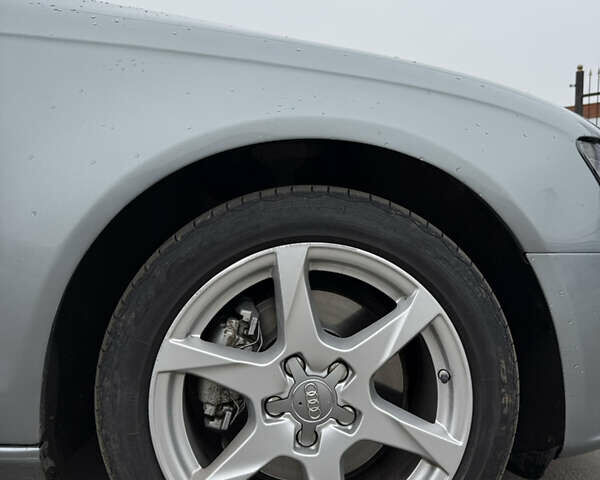 Серый Ауди А4, объемом двигателя 1.97 л и пробегом 333 тыс. км за 10000 $, фото 6 на Automoto.ua