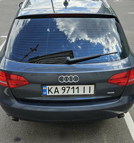 Серый Ауди А4, объемом двигателя 2 л и пробегом 325 тыс. км за 8600 $, фото 5 на Automoto.ua