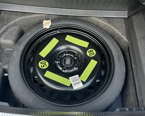 Сірий Ауді А4, об'ємом двигуна 1.8 л та пробігом 249 тис. км за 8399 $, фото 17 на Automoto.ua