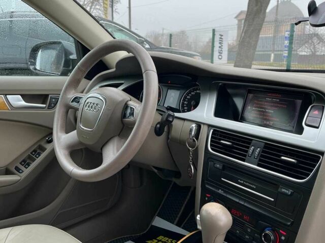 Сірий Ауді А4, об'ємом двигуна 2 л та пробігом 259 тис. км за 10200 $, фото 10 на Automoto.ua
