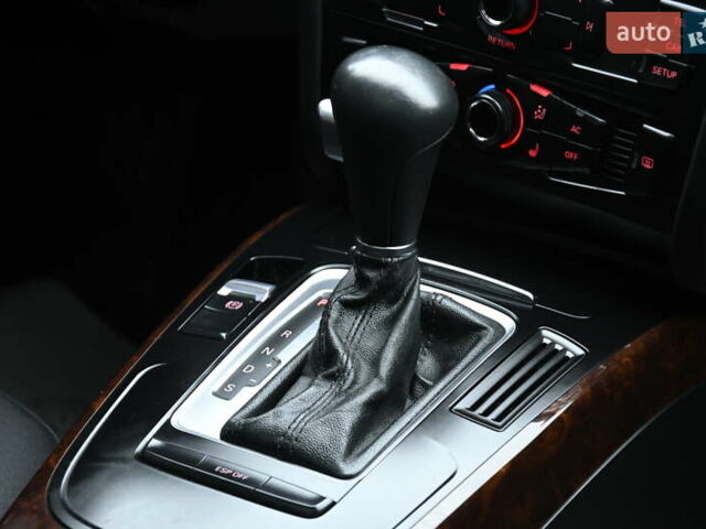 Сірий Ауді А4, об'ємом двигуна 2 л та пробігом 240 тис. км за 9350 $, фото 34 на Automoto.ua