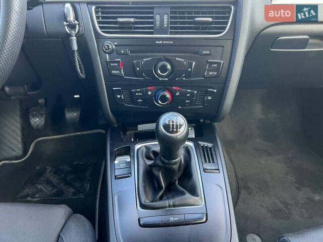 Серый Ауди А4, объемом двигателя 2 л и пробегом 230 тыс. км за 9999 $, фото 29 на Automoto.ua