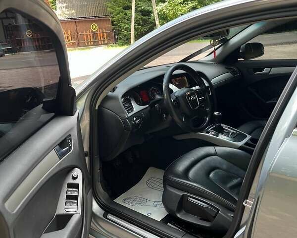 Ауді А4 2010 у Дрогобичі на Automoto.ua Сірий Ауді А4, об'ємом двигуна 2.01 л та пробігом 265 тис. км за 9550 $, фото 9 на Automoto.ua