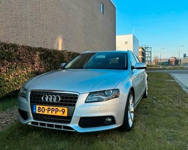 Сірий Ауді А4, об'ємом двигуна 0 л та пробігом 206 тис. км за 10000 $, фото 2 на Automoto.ua